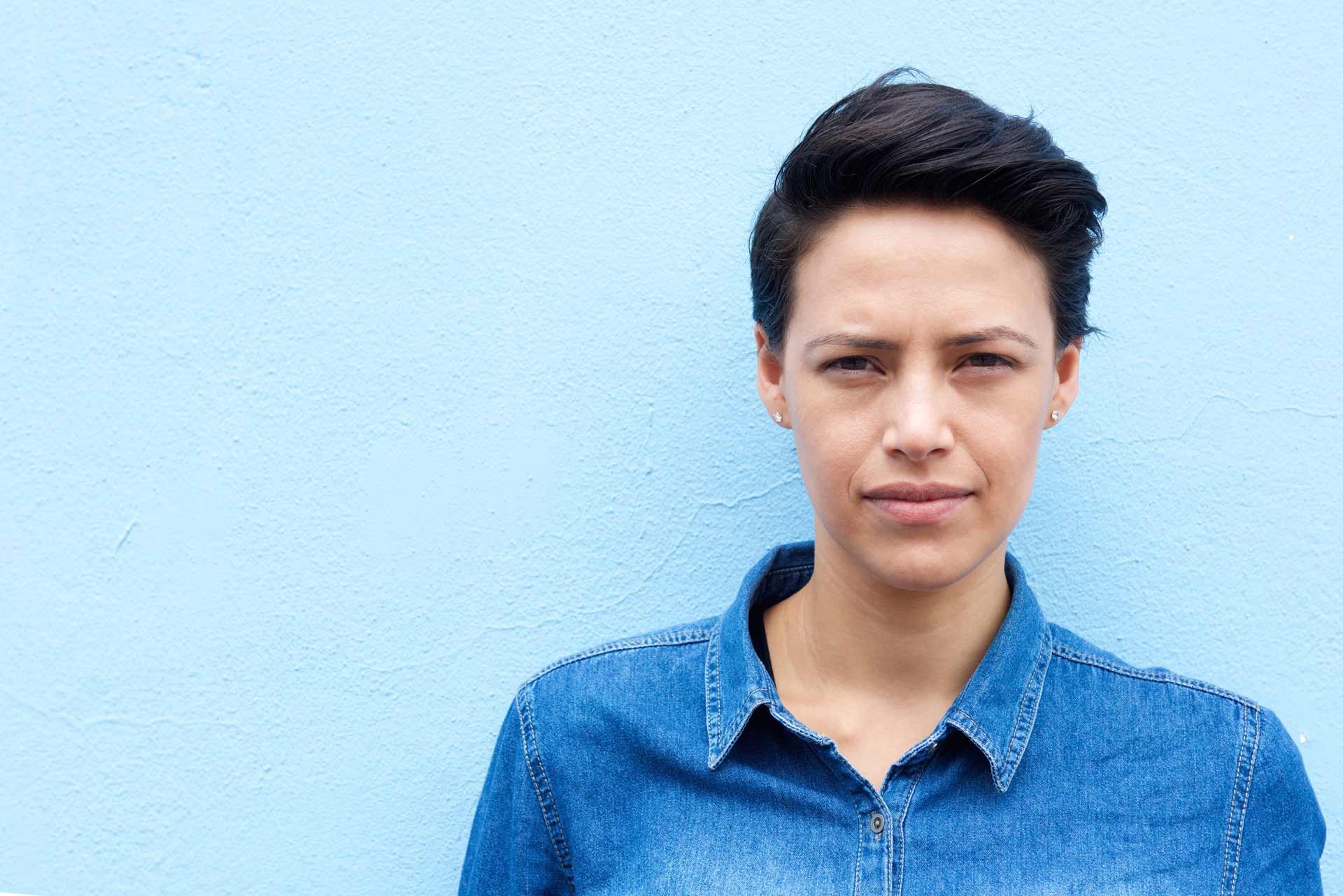 woman-short-dark-hair